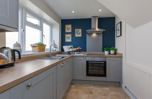 Dorset Farmhouse - Photo 7