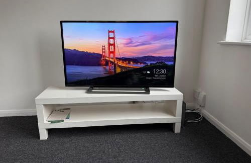 Perfect for Longer Stays Equipped 2-Bed Flat - Foto 2