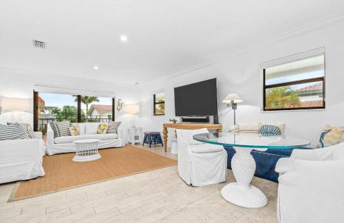 Deep Blue Waterfront Gem Pool Kayaks Dock - Foto 36