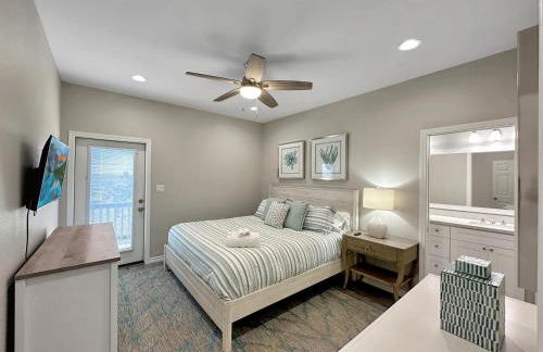 Beachfront 4BR - Tiki Bar, Yard Games, Pet-Friendly - Foto 19