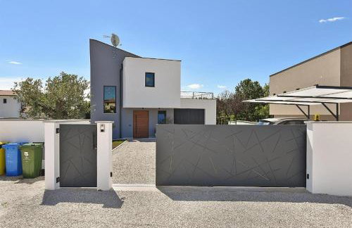 Spacious Villa With Pool and Garden in Stokovci - Foto 62