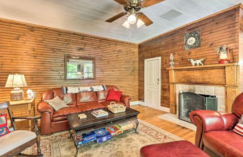 Fish, Float and Relax Fireside Home Near New River! - Foto 4
