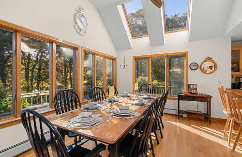 Spacious Home with Direct Pond Access! - Foto 14