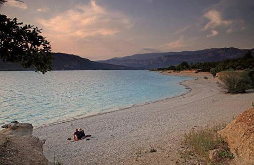 Camping prés des Gorges du Verdon et Du Lac De Ste Croix 04500 Tout Equipé Confort Calme Lavande - Foto 3