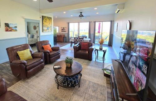 Immaculate Home w/ Mtn and River Views! - Foto 17