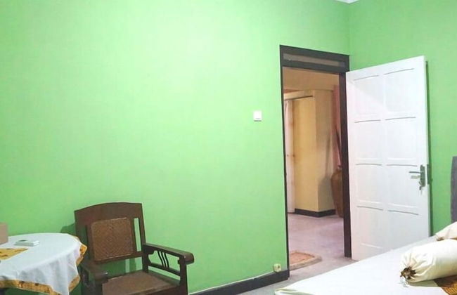 Kanti Kinasih Homestay by The Grand Java - Photo 3