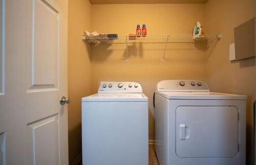 Modern 5BR Retreat with Office Fully Furnished - Foto 11