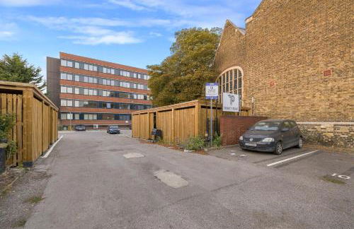 Stylish 2BR 2BA Flat in Gravesend Sleeps 4 - Foto 23