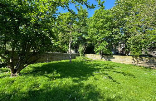 Plush Leeds Bungalow, Free Parking - Foto 2