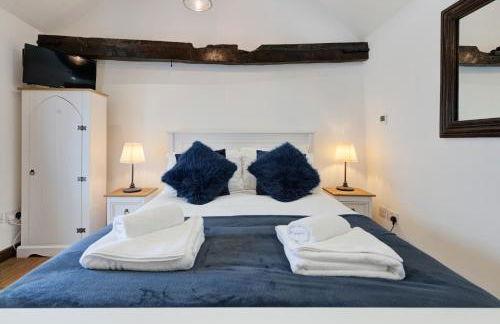 Peaceful Getaway - Free Parking, Short Drive to Stamford - Foto 8