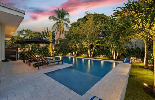 Paradise Palms House - Photo 1