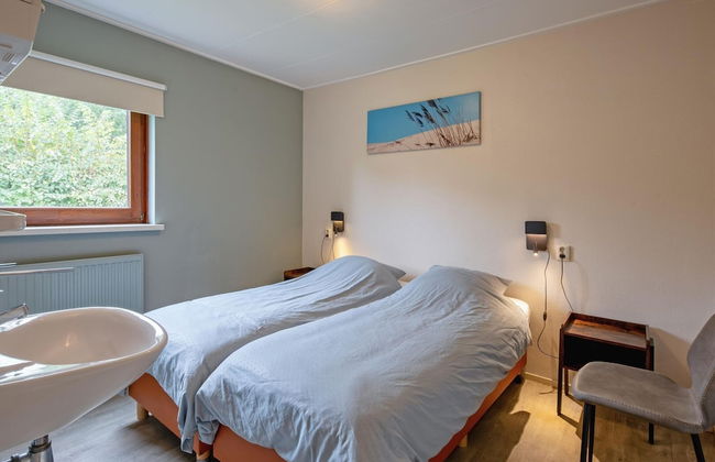 Cozy Holiday Home With hot tub on Texel - Foto 4