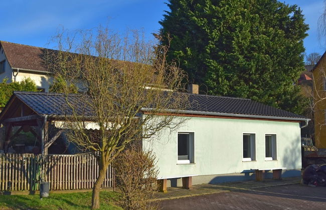 Serene Holiday Home in Naumburg near River - Foto 31