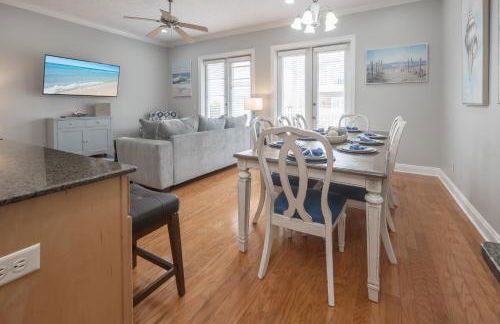 Beach Getaway for 15 A Few Steps from the Sand - Foto 67