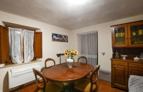 2 Bedroom Lovely Home In Valpromaro - Foto 6