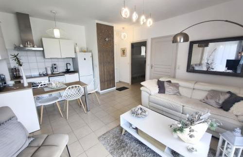 Apartment with Garden - Two Pools - Beach Access - Foto 12