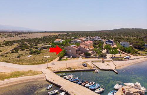 Apartments Hidden Beach Gem - Photo 20