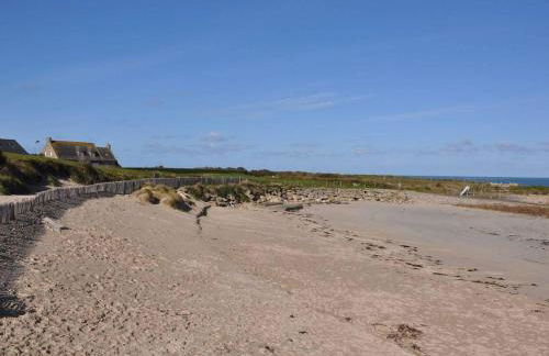 Maison 3* à l'Ile Grande, 200m plages, 6 pers, WIFI, parking, BBQ, proche GR34 - FR-1-368-187 - Foto 13