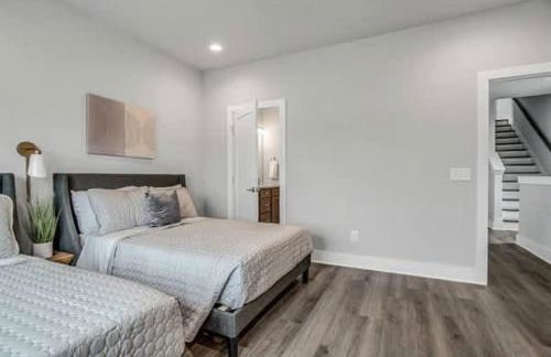 Nash Getaway - Private Rooftop Patio - Sleeps 12 - Foto 2