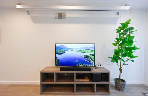 @ Marbella Lane - Exquisite Home 3BR - Photo 47