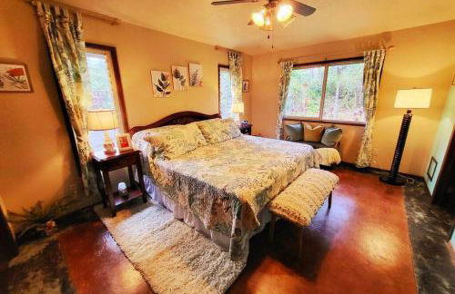 Unique Lava House by steaming crater - Photo 20