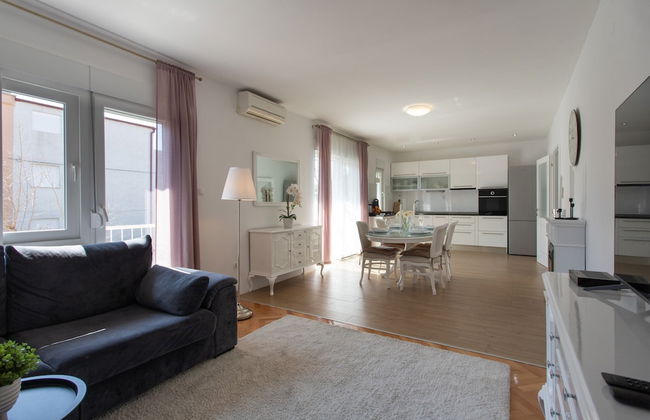 Apt Sara - Classy 100 m2 w Balcony, 2 min to Beach - Foto 18