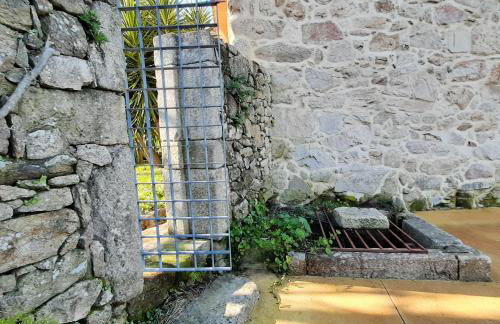 Beautiful villa in Póvoa de Lanhoso with pool and garden - Foto 49