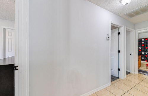 #463-Fabulous 4 bed villa with south facing private pool and spa overlooking water - Foto 3