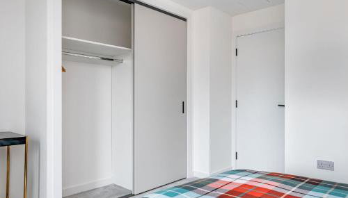 amazing apartments - Great Junction St - Free parking - Foto 4, wardrobe