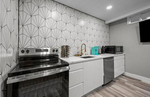 Cozy & Chic Apt King Bed -Free Parking - Foto 23