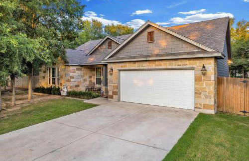 Hot Tub - River Nearby - Quiet Street - Foto 24