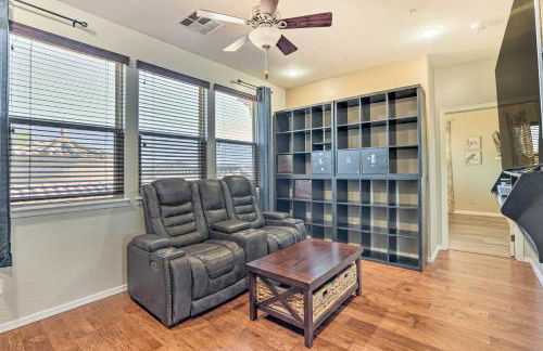 Game Room, Serene Backyard! Luxe Goodyear Home - Foto 18