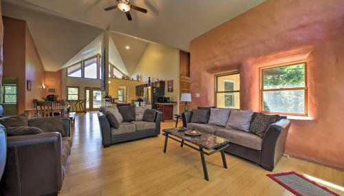 Peaceful Custom Carbondale Home with Deck, Near SIU! - Foto 4