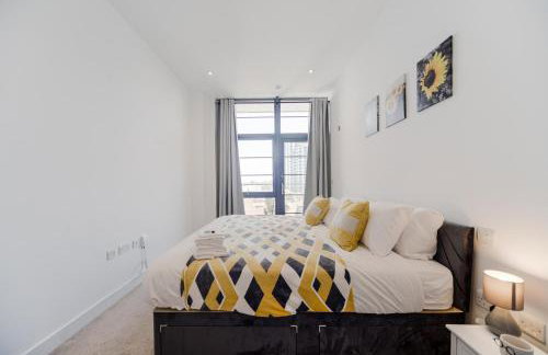 Stylish 2 bed Flat in London with River Thames views Access to boat rides into London-Near O2 Arena and Excel, Fast Wi-Fi, Free Parking, Excellent links Elizabeth and Southeastern Train Line - Foto 11