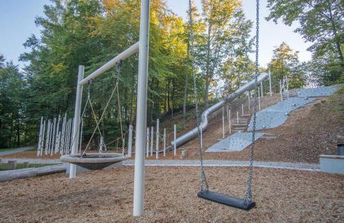 Helle FeWo am Waldrand - mit Balkon, Pool & Sauna - Foto 34