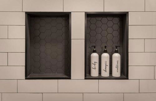 Stylish & Spacious Home Near ATL - Foto 7