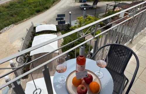 Des Roses Hotel - Photo 39