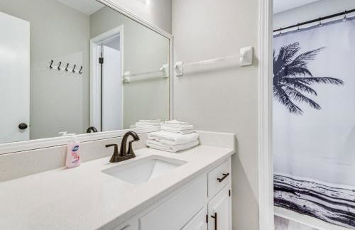 Pensacola Home with Screened Porch 10 Mi to Beach! - Foto 18