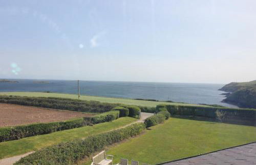 Spacious seaside family house in Aberdaron with large garden and stunning sea views - Photo 54