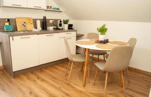 Lichtdurchflutende Wohnoase-Kamin-ruhig-kostenloser Parkplatz- 24-7 Self Check-in, bis zu 5 Personen, sehr geräumig - Photo 21