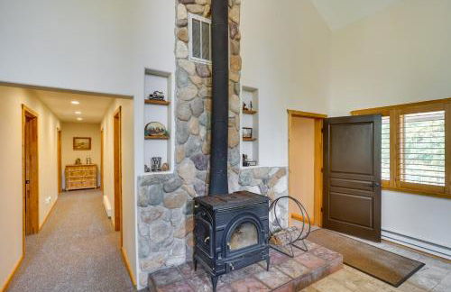 Spacious Beaver Getaway Near Eagle Point Resort! - Foto 7