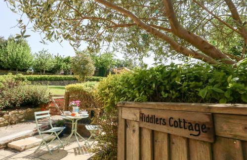 Tiddlers Cottage - Photo 30