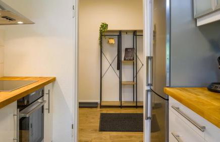 Groß, Modern, Zentrumsnah mit Parkplatz und Garten - Photo 7