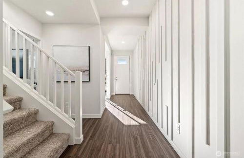 Serene Port Orchard Retreat - 3BR 3BA with Trails and Amazing Views - Foto 13