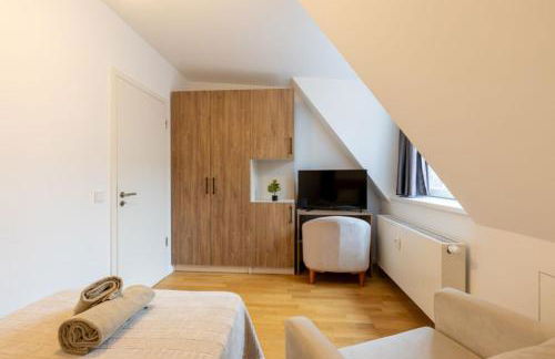 Modern Kudamm Luxury Home with 2 kitches - Foto 18