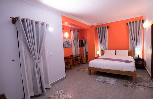 Daun Penh Palace Boutique - Photo 8