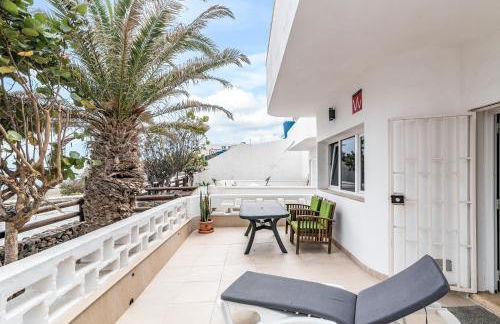 Home2Book Stunning Sea Front Apartment La Garita - Foto 30