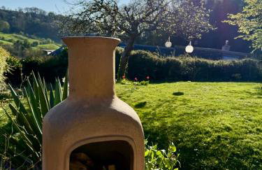 Charming Escape - Dog-Friendly Writer's Stone Cottage in the Stroud Valleys - Photo 12