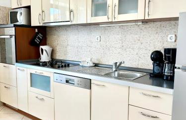 Spacious villa for 10 with a big private pool - Photo 14