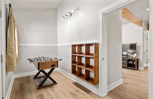 Modern Red Lodge Cabin - Walk to Broadway Ave - Foto 19